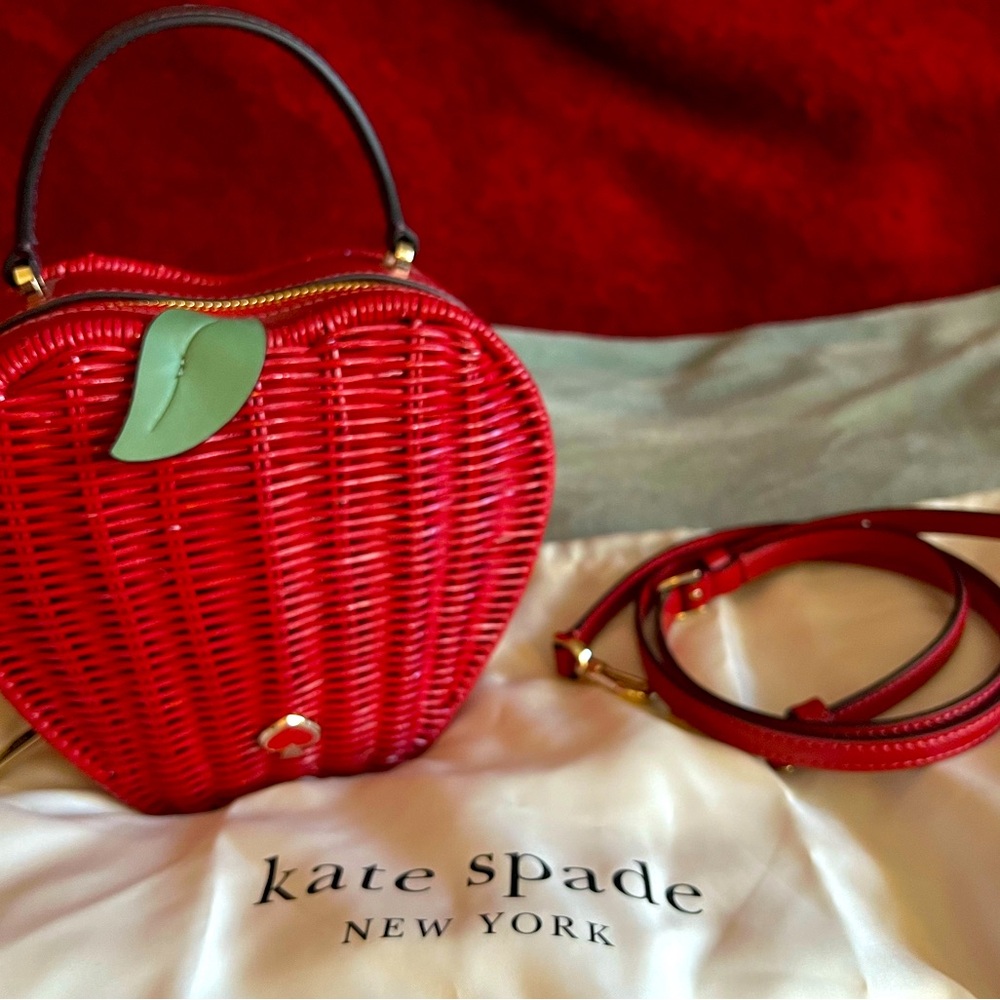 Kate Spade Honeycrisp Apple wicker crossbody